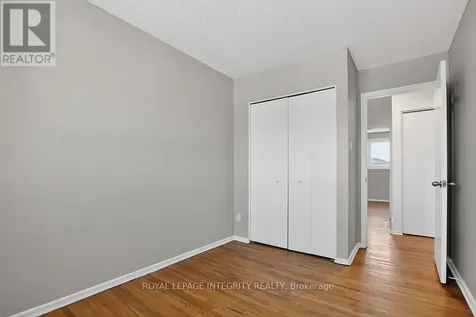 427 Moodie Drive Ottawa ON K2H 8A4