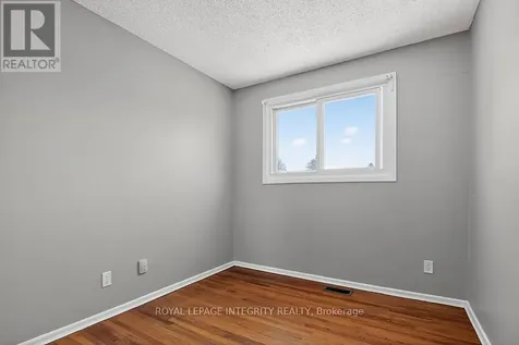 427 Moodie Drive Ottawa ON K2H 8A4
