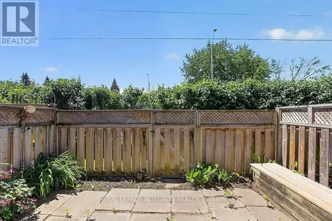 427 Moodie Drive Ottawa ON K2H 8A4