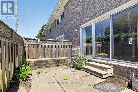 427 Moodie Drive Ottawa ON K2H 8A4
