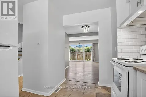 427 Moodie Drive Ottawa ON K2H 8A4
