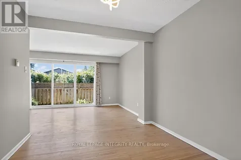 427 Moodie Drive Ottawa ON K2H 8A4