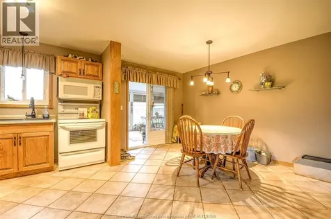 9445-9447 Alten Drive Windsor ON N8R 1V9