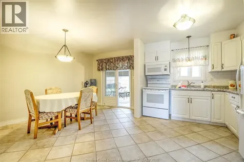 9445-9447 Alten Drive Windsor ON N8R 1V9