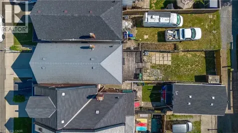 126 Belmont Avenue Hamilton ON L8L 7M3