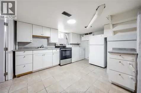 473 Indian Road Windsor ON N9C 2M3