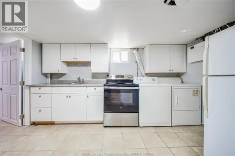 473 Indian Road Windsor ON N9C 2M3
