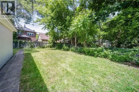 473 Indian Road Windsor ON N9C 2M3