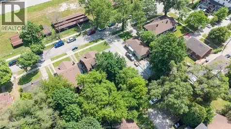 473 Indian Road Windsor ON N9C 2M3