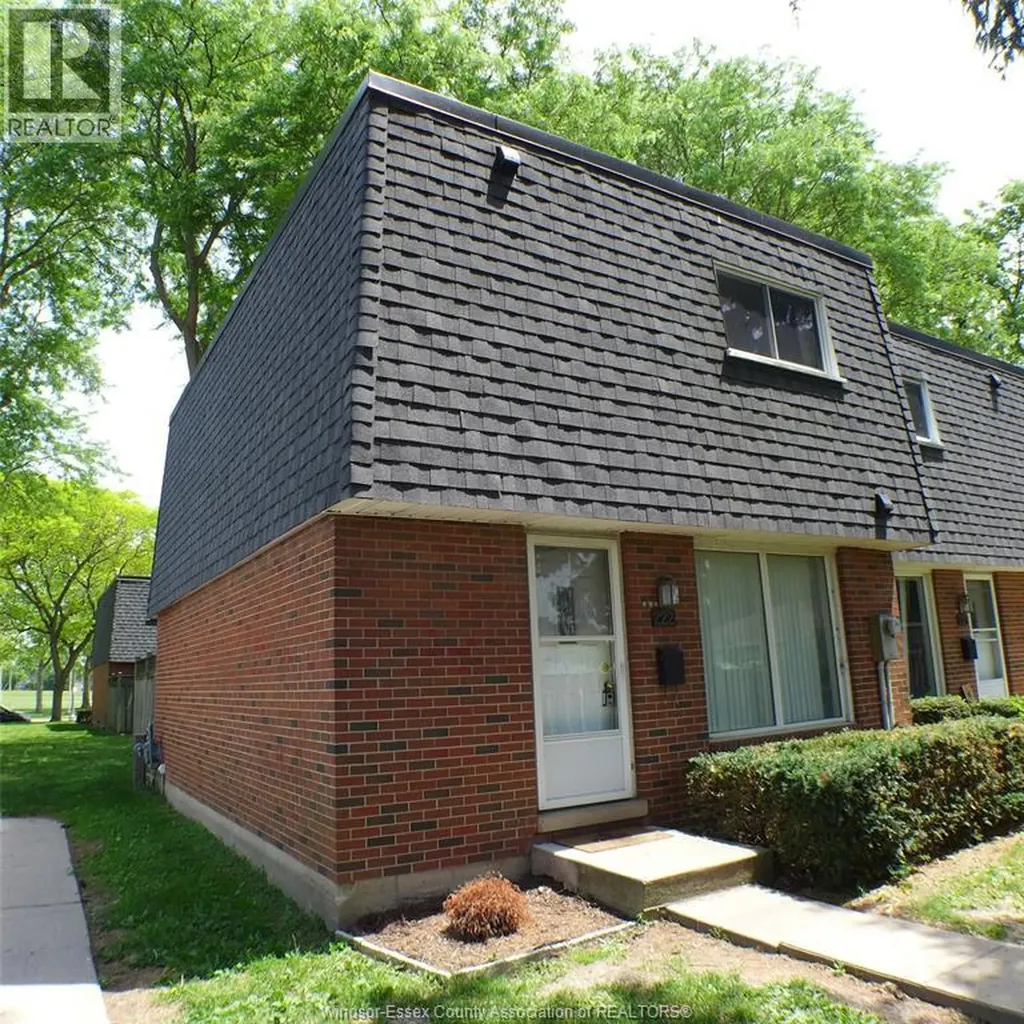 222 Victoria Street South Amherstburg ON N9V 2K5