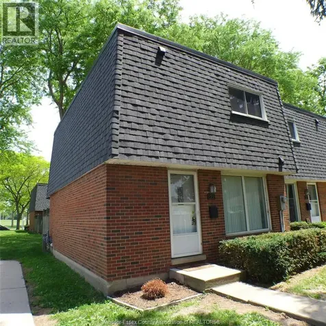 222 Victoria Street South Amherstburg ON N9V 2K5