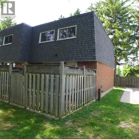 222 Victoria Street South Amherstburg ON N9V 2K5