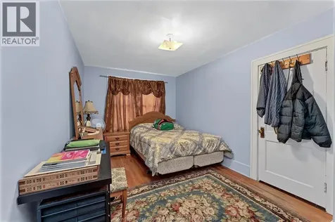 1407 Hall Windsor ON N8X 4R5