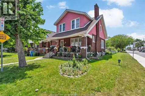 1407 Hall Windsor ON N8X 4R5