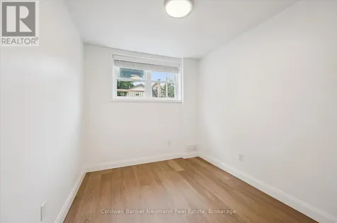 12 Shea Crescent Kitchener ON N2E 1E8