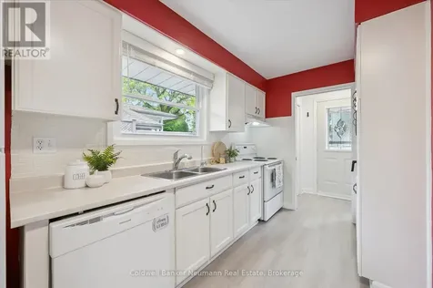 12 Shea Crescent Kitchener ON N2E 1E8