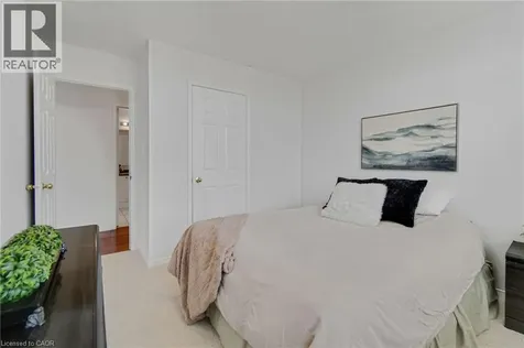 7419 Black Walnut Trail Mississauga ON L5N 8A4