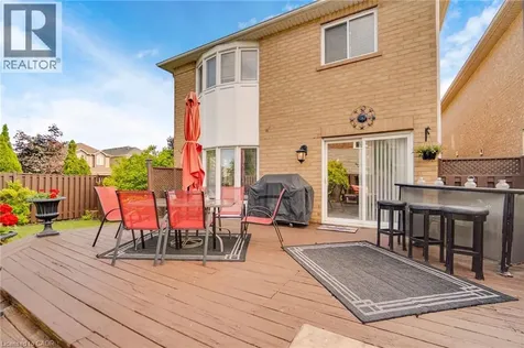 7419 Black Walnut Trail Mississauga ON L5N 8A4