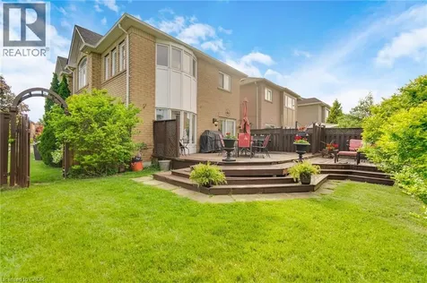 7419 Black Walnut Trail Mississauga ON L5N 8A4
