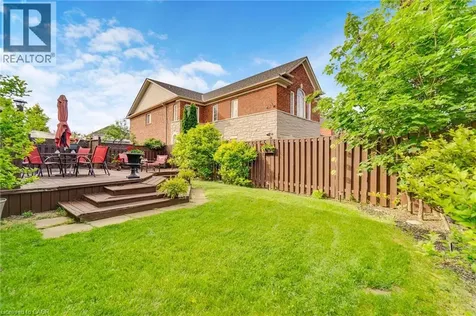 7419 Black Walnut Trail Mississauga ON L5N 8A4