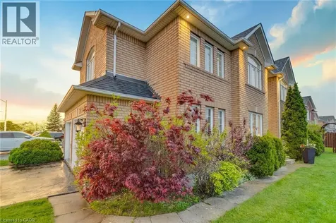 7419 Black Walnut Trail Mississauga ON L5N 8A4