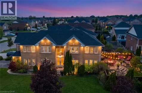 7419 Black Walnut Trail Mississauga ON L5N 8A4