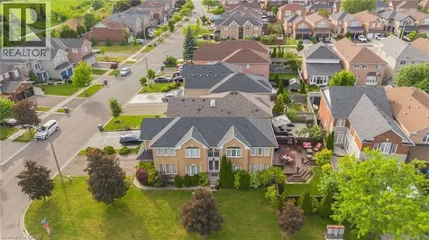 7419 Black Walnut Trail Mississauga ON L5N 8A4