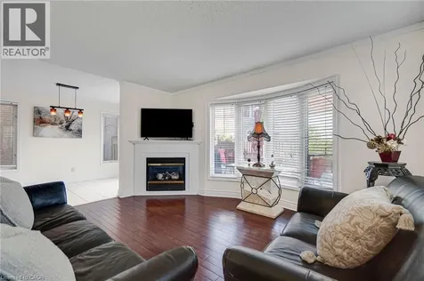 7419 Black Walnut Trail Mississauga ON L5N 8A4