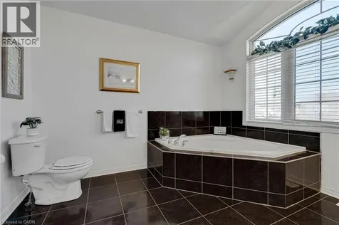 7419 Black Walnut Trail Mississauga ON L5N 8A4