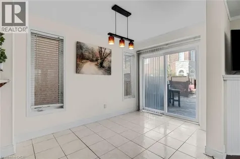 7419 Black Walnut Trail Mississauga ON L5N 8A4