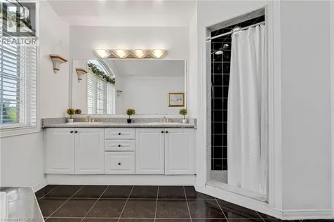 7419 Black Walnut Trail Mississauga ON L5N 8A4