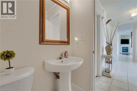 7419 Black Walnut Trail Mississauga ON L5N 8A4