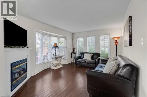 7419 Black Walnut Trail Mississauga ON L5N 8A4