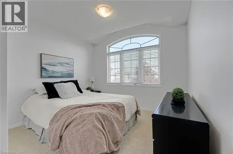 7419 Black Walnut Trail Mississauga ON L5N 8A4