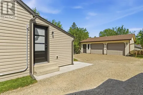 59 Salisbury Avenue Brantford ON N3S 1M8