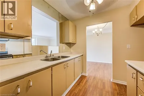75 Hazelglen Drive Kitchener ON N2M 2E2