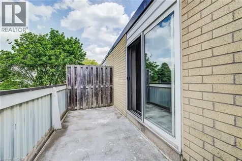 75 Hazelglen Drive Kitchener ON N2M 2E2