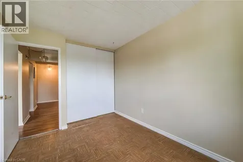 75 Hazelglen Drive Kitchener ON N2M 2E2