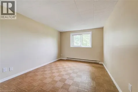 75 Hazelglen Drive Kitchener ON N2M 2E2