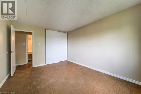 75 Hazelglen Drive Kitchener ON N2M 2E2
