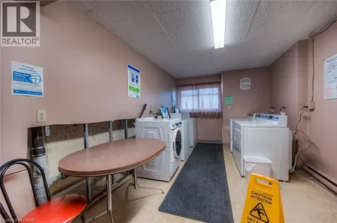 75 Hazelglen Drive Kitchener ON N2M 2E2