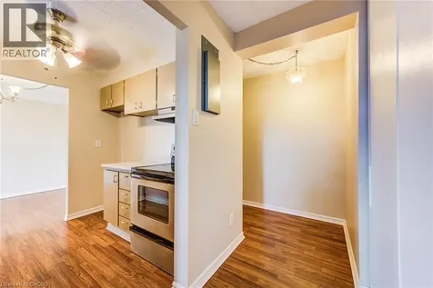 75 Hazelglen Drive Kitchener ON N2M 2E2