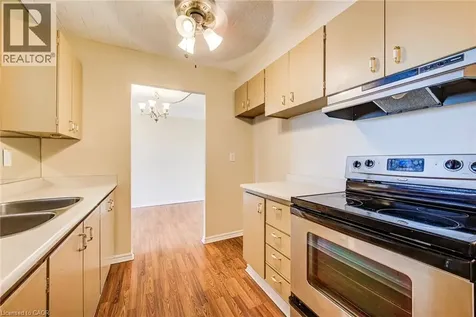75 Hazelglen Drive Kitchener ON N2M 2E2