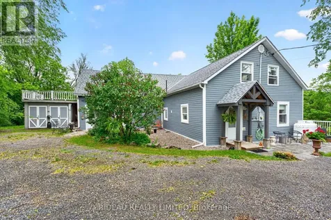18 Bedford Street Westport ON K0G 1X0