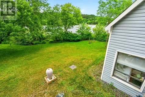 18 Bedford Street Westport ON K0G 1X0