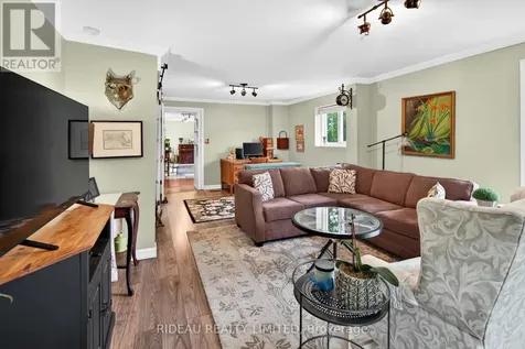 18 Bedford Street Westport ON K0G 1X0