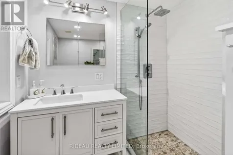 18 Bedford Street Westport ON K0G 1X0