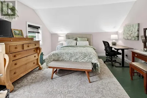 18 Bedford Street Westport ON K0G 1X0