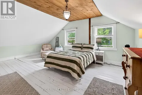 18 Bedford Street Westport ON K0G 1X0