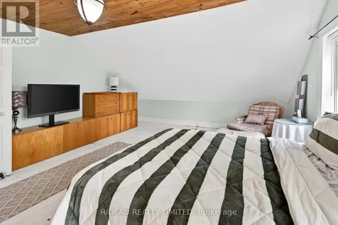 18 Bedford Street Westport ON K0G 1X0